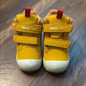 Reima Yellow Snow boots size 6/6.5